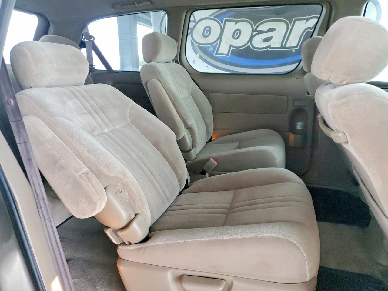 TOYOTA SIENNA 2002 — 12