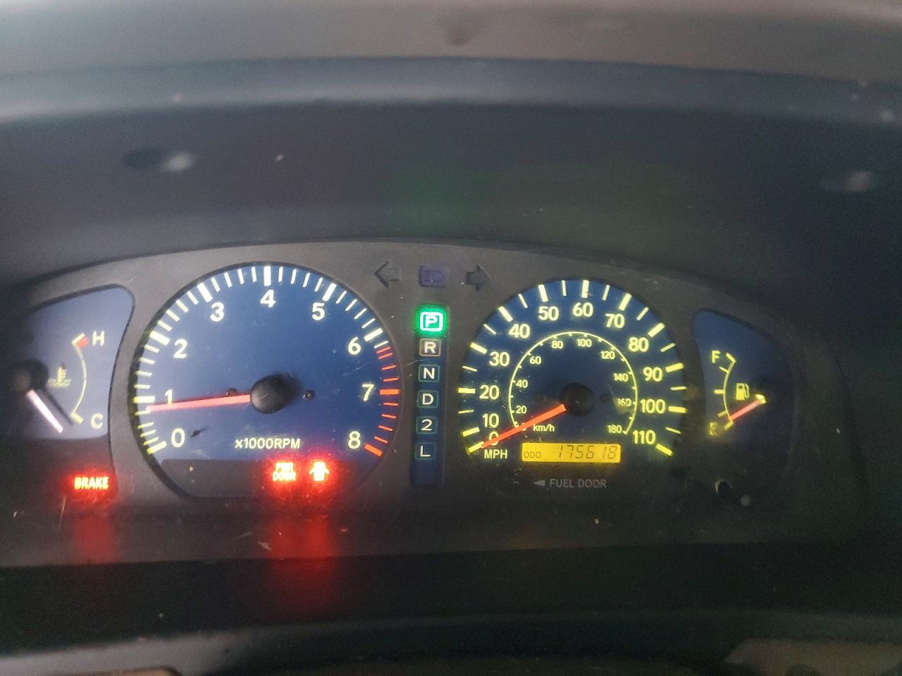 TOYOTA SIENNA 2002 — 10