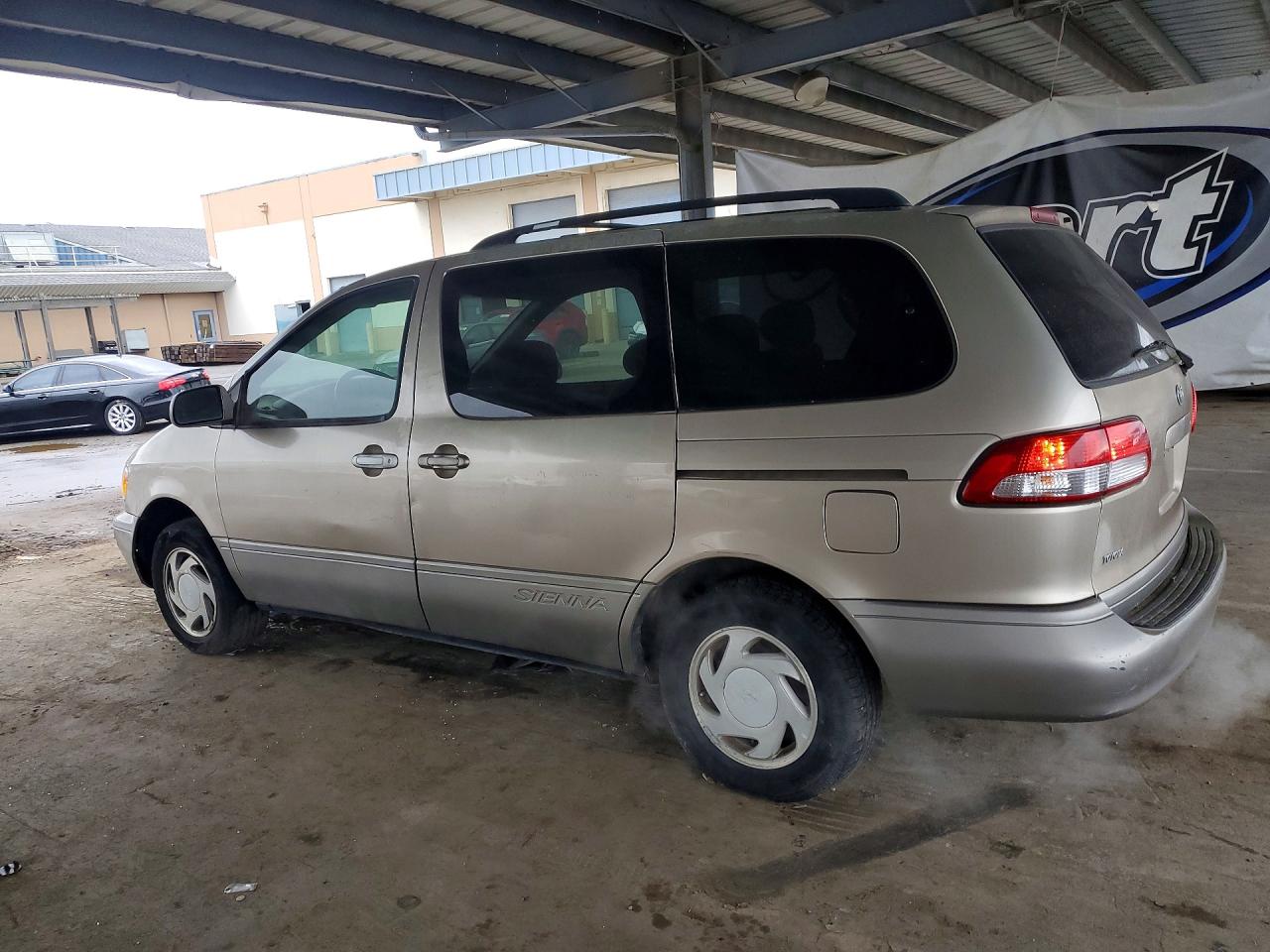 TOYOTA SIENNA 2002 — 3