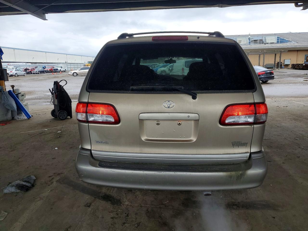 TOYOTA SIENNA 2002 — 7