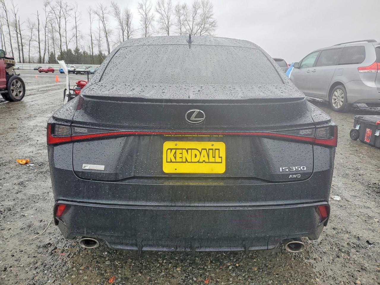 LEXUS IS 350 2021 — 7
