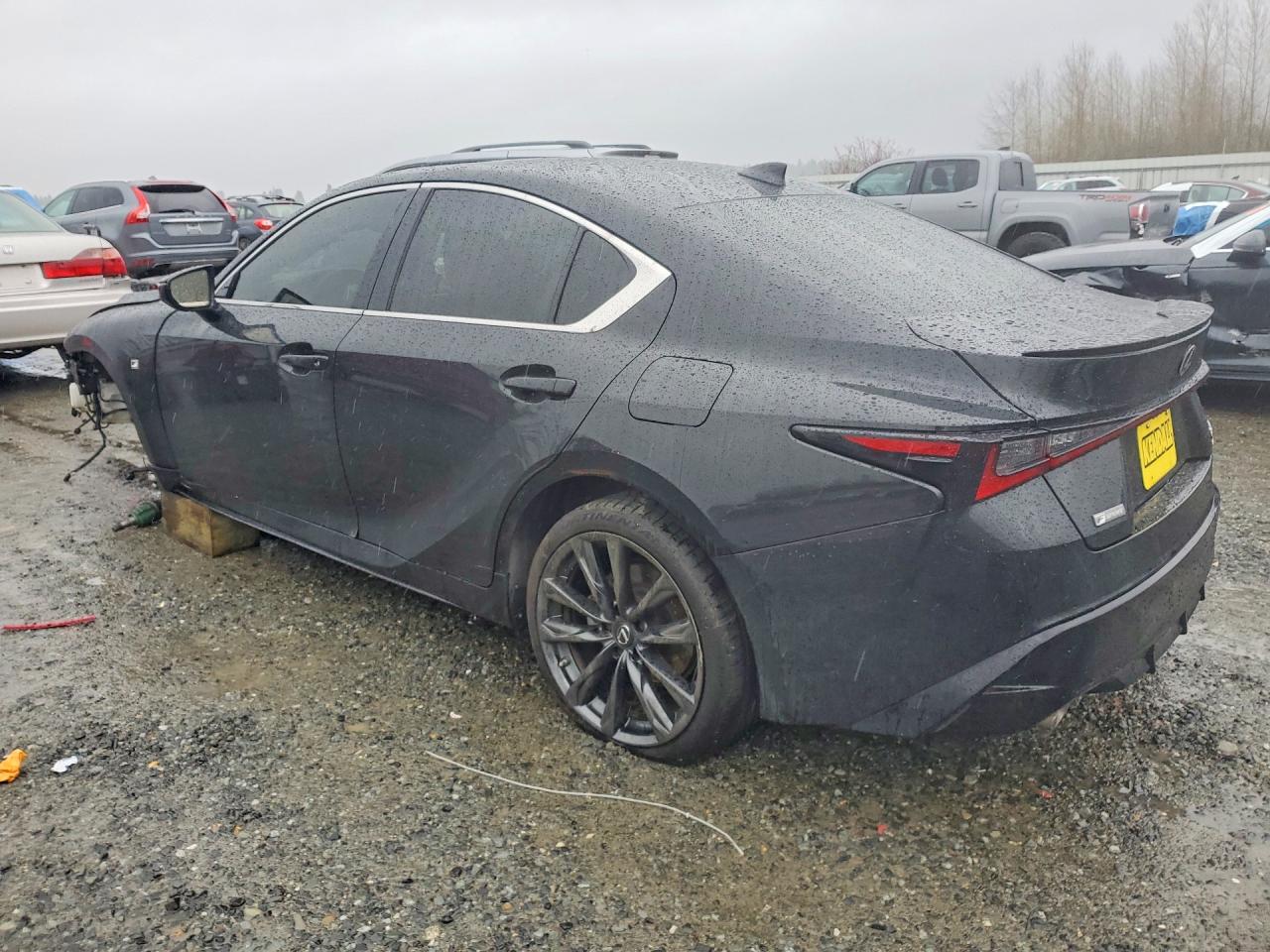 LEXUS IS 350 2021 — 3