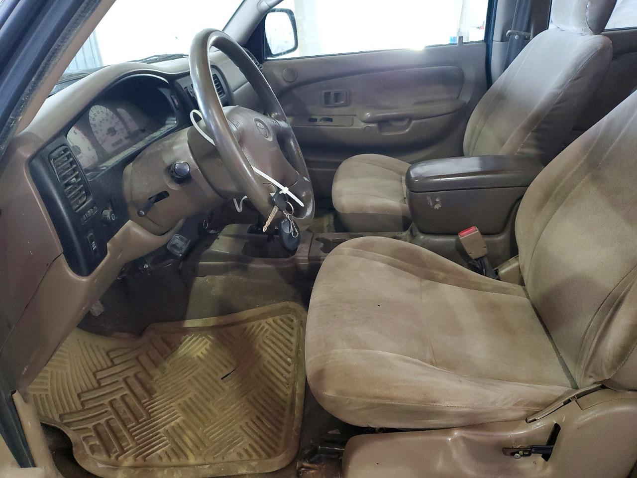TOYOTA TACOMA 2001 — 8