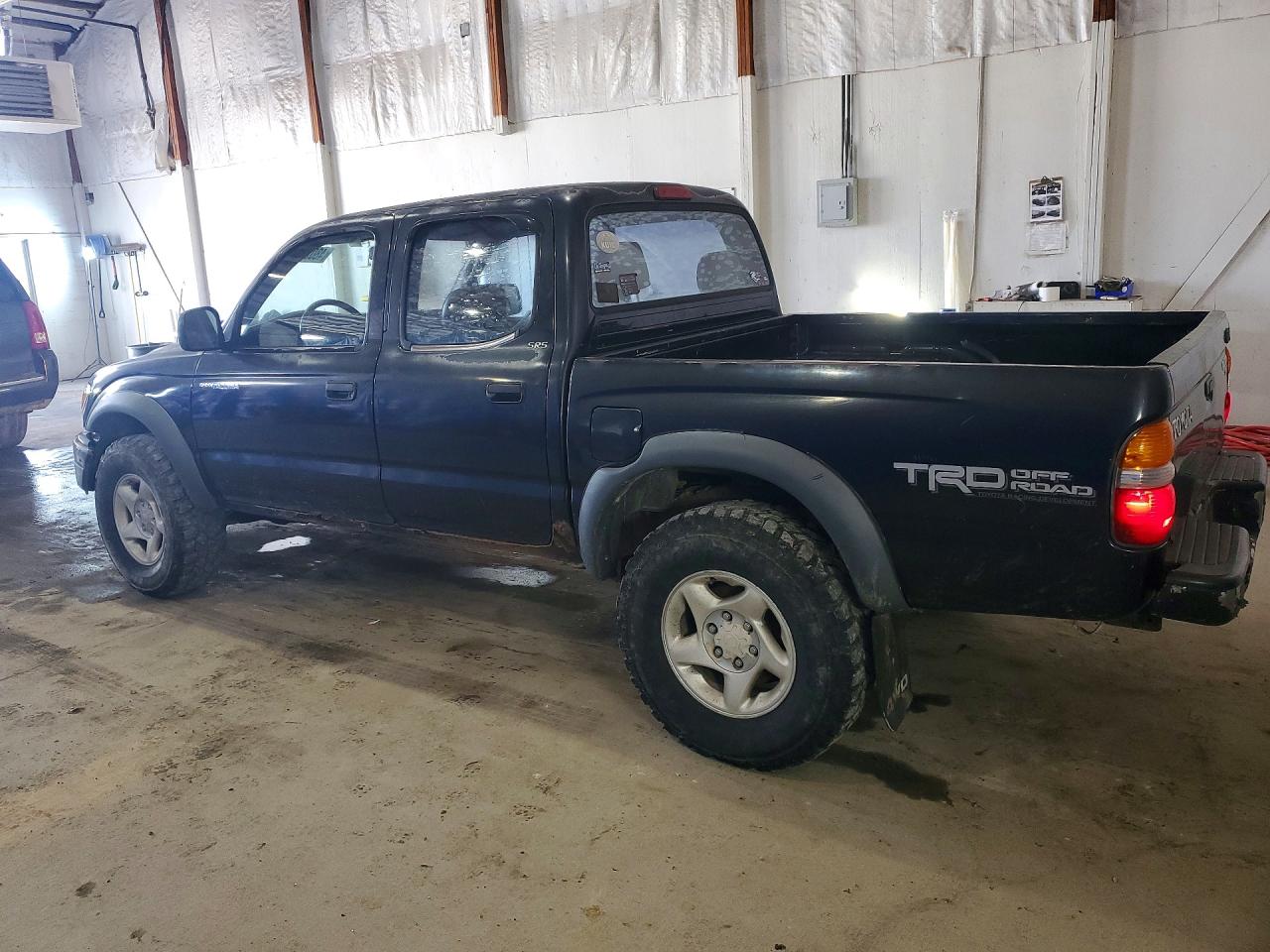TOYOTA TACOMA 2001 — 3