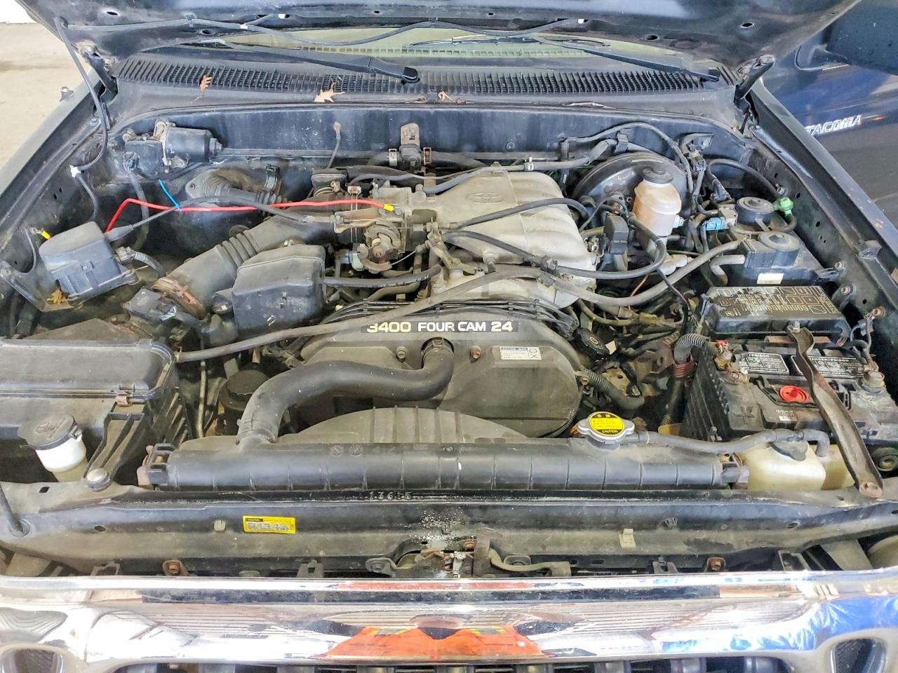 TOYOTA TACOMA 2001 — 12