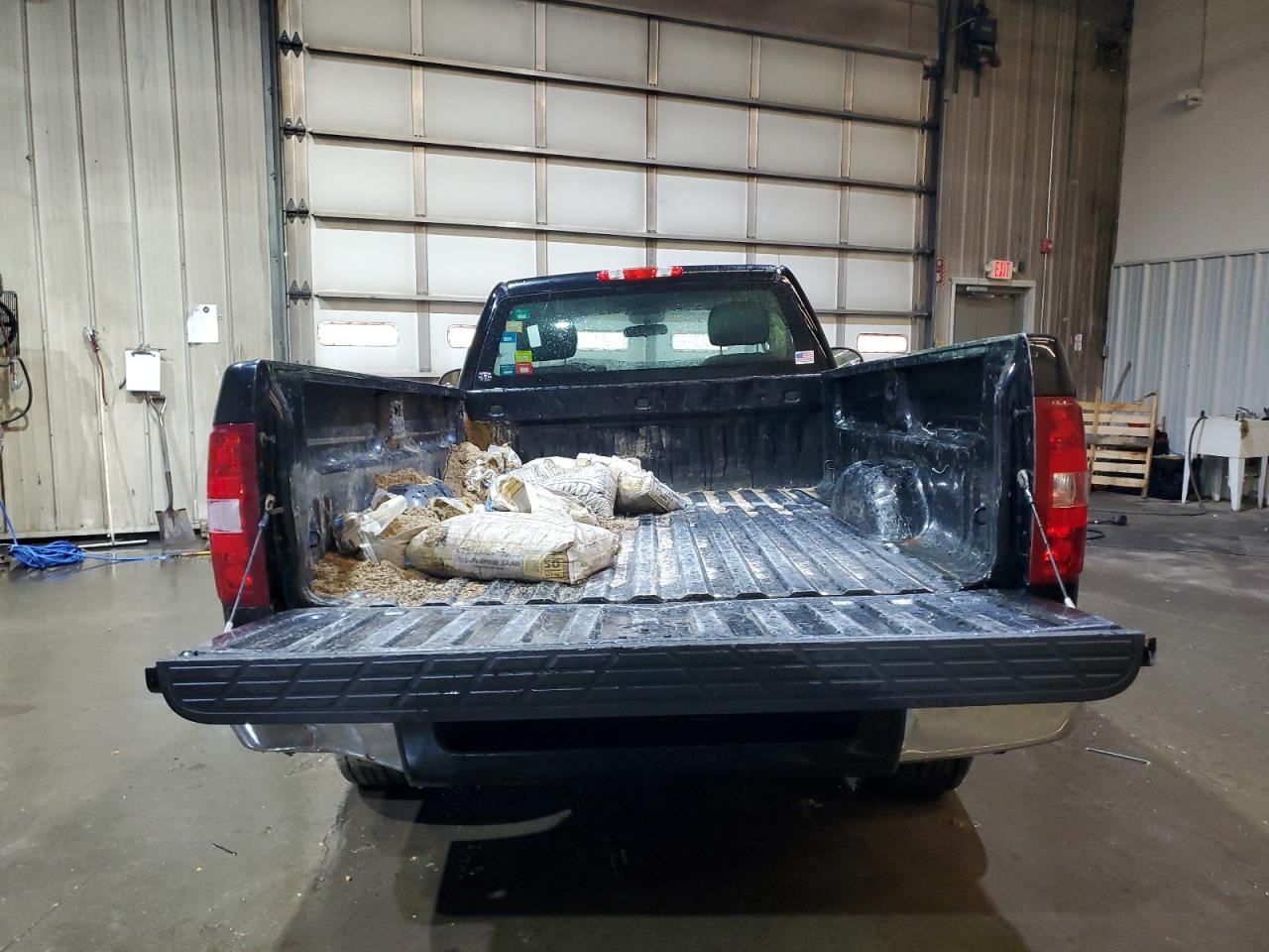 CHEVROLET SILVERADO 2011 — 7