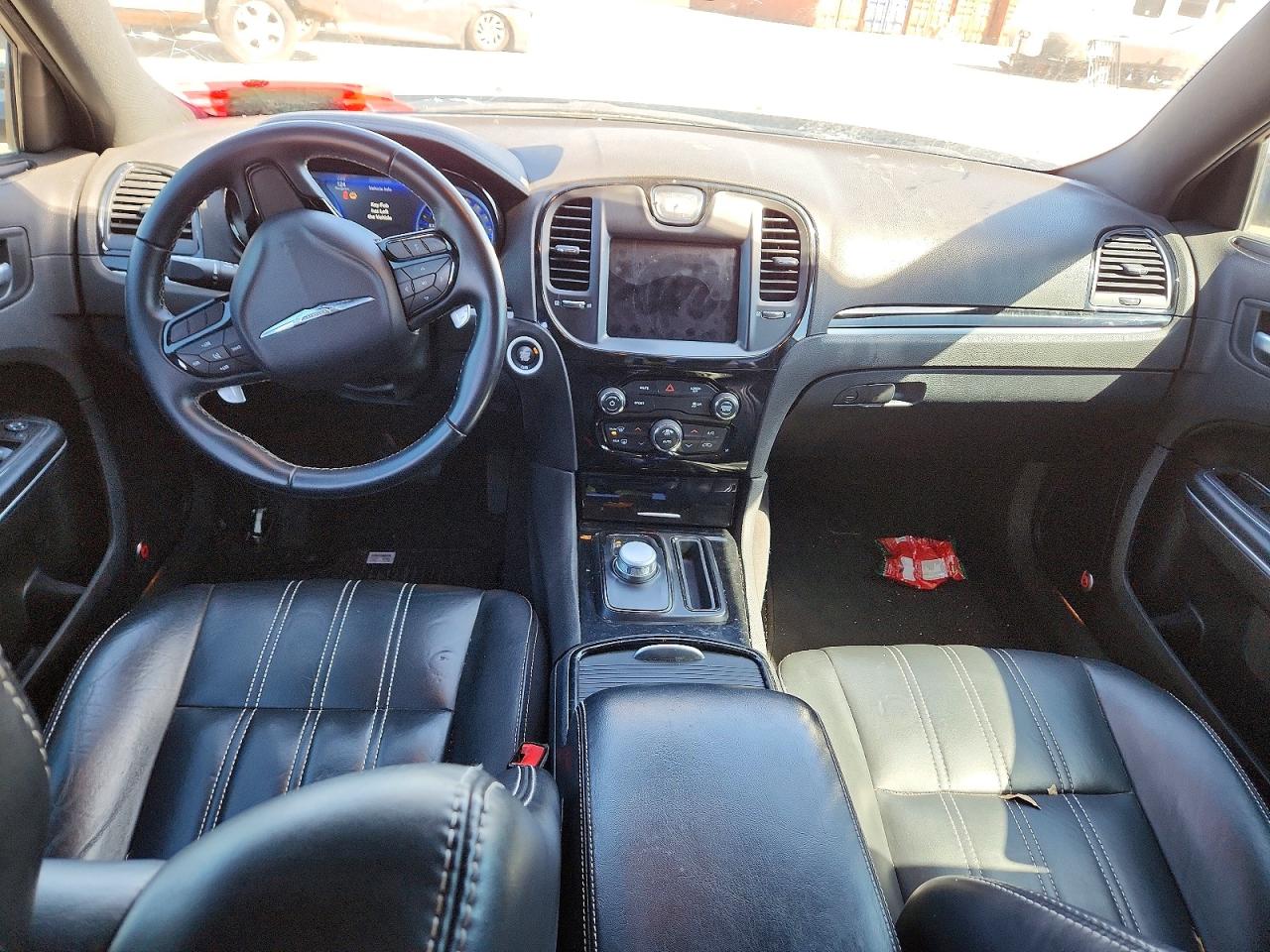 CHRYSLER 300 2017 — 9