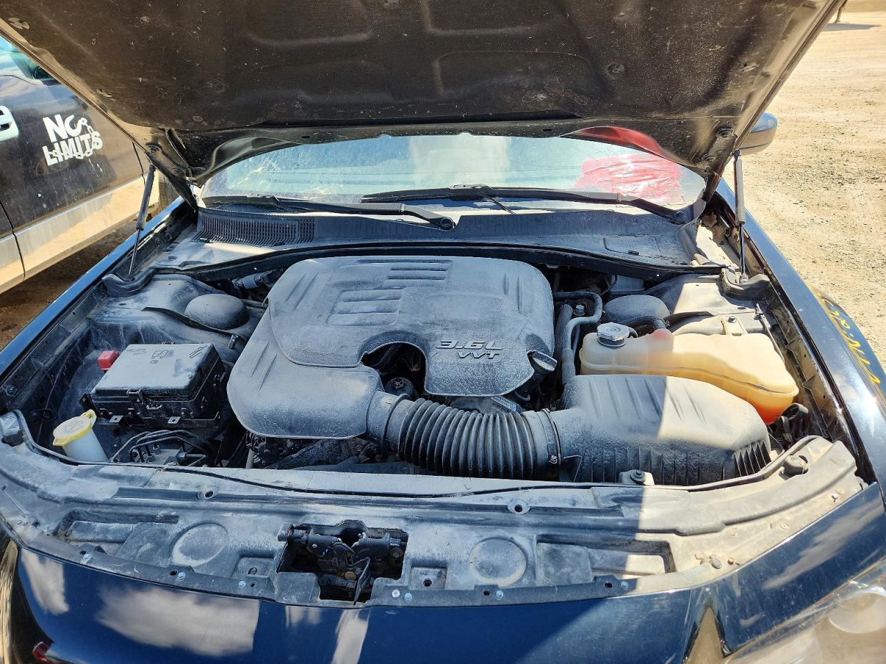 CHRYSLER 300 2017 — 12
