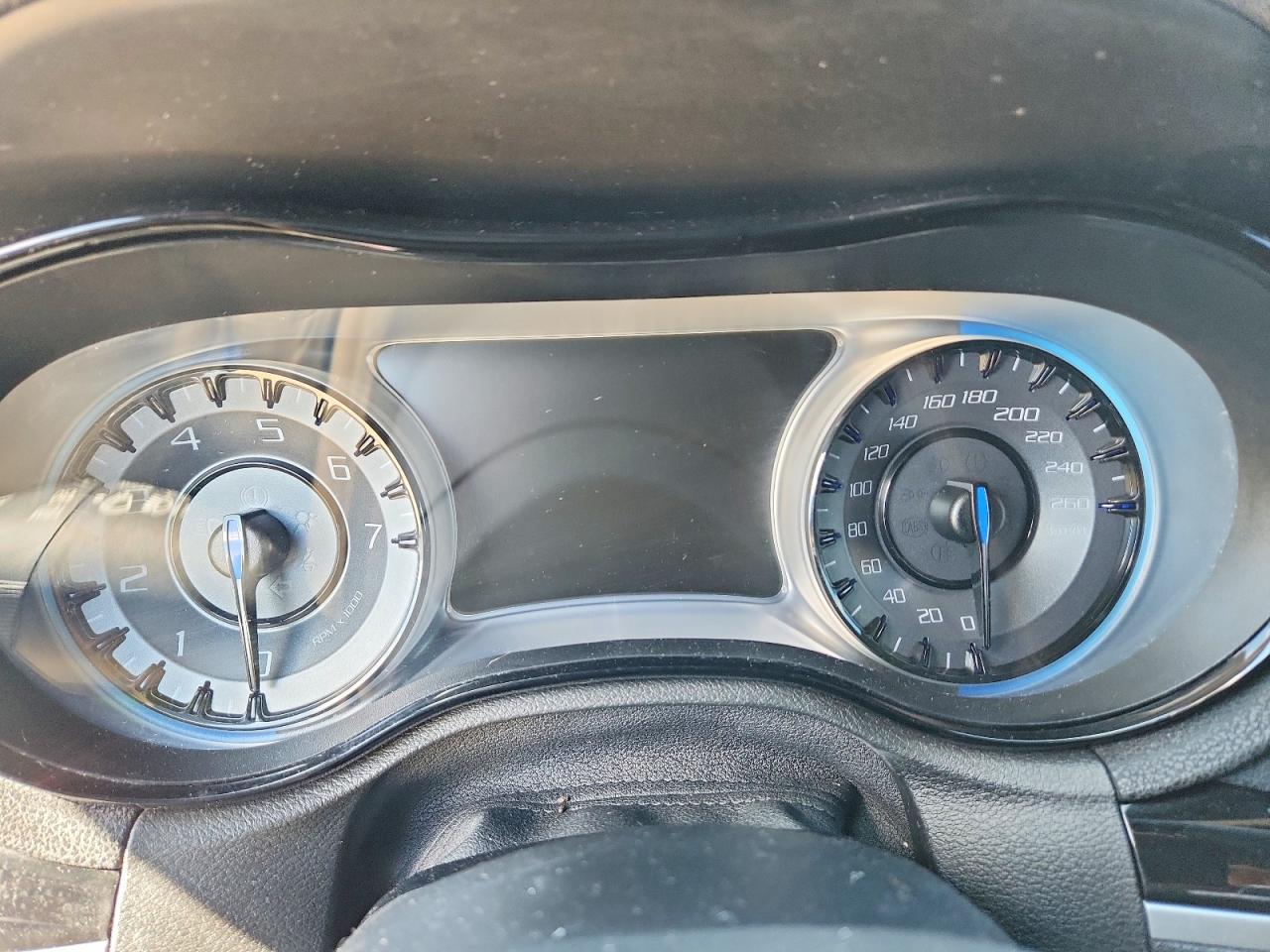 CHRYSLER 300 2017 — 10