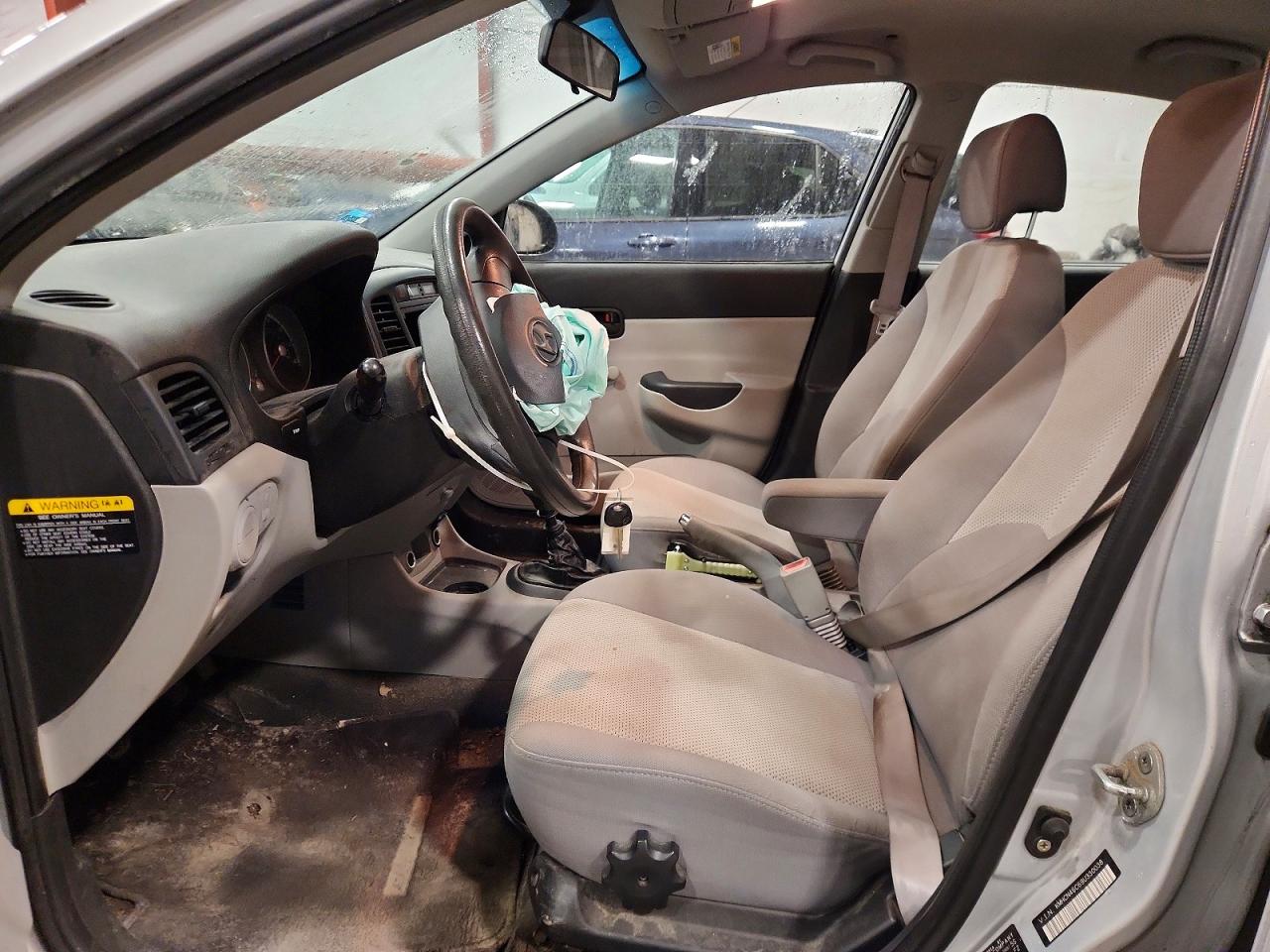 HYUNDAI ACCENT 2009 — 8
