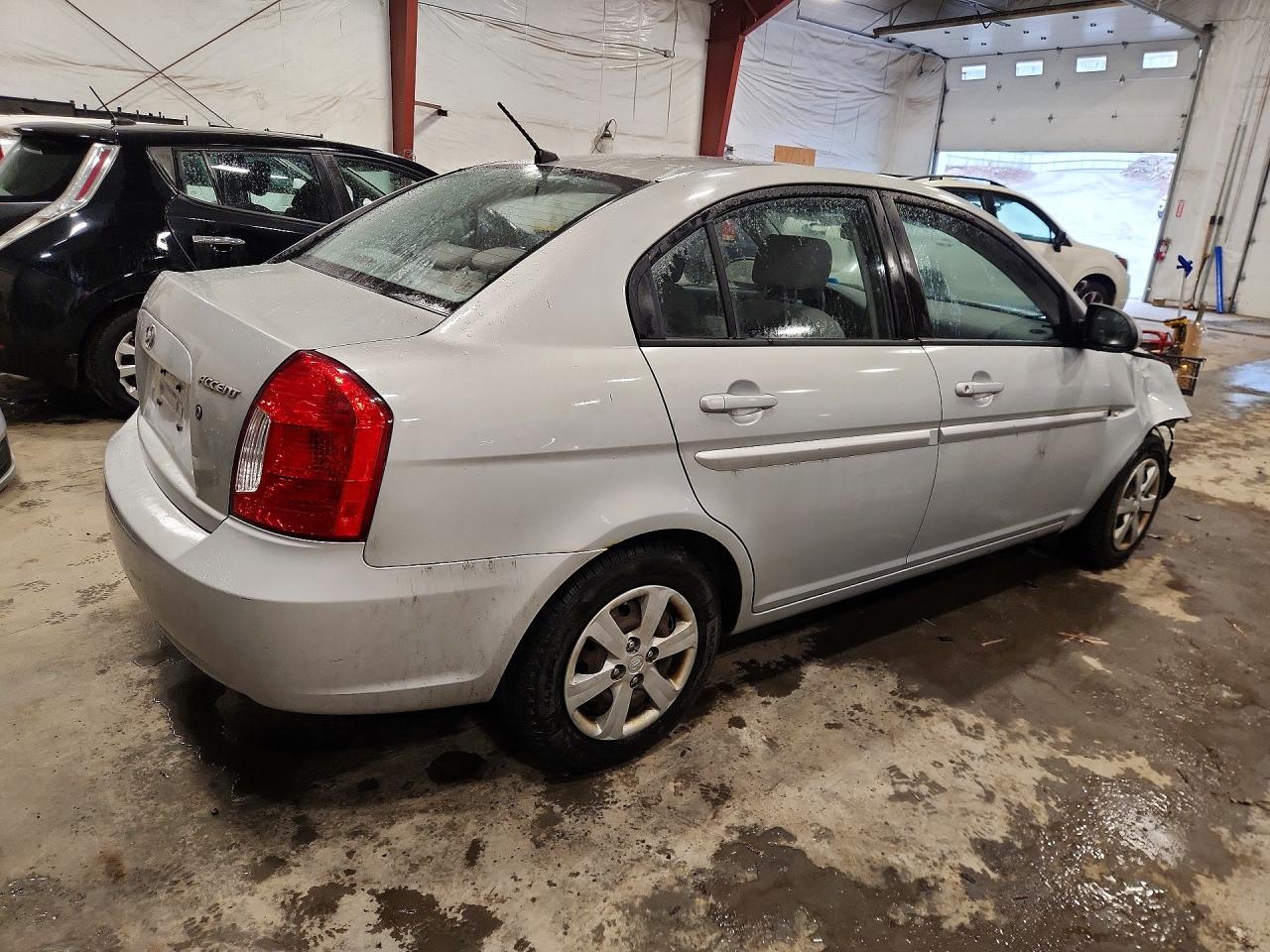 HYUNDAI ACCENT 2009 — 4