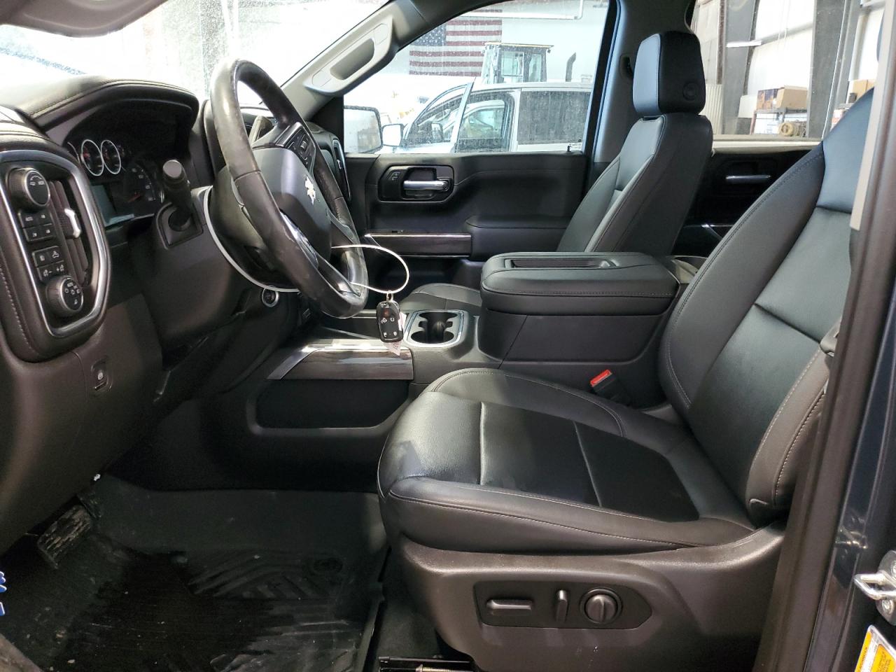 CHEVROLET SILVERADO 2021 — 8