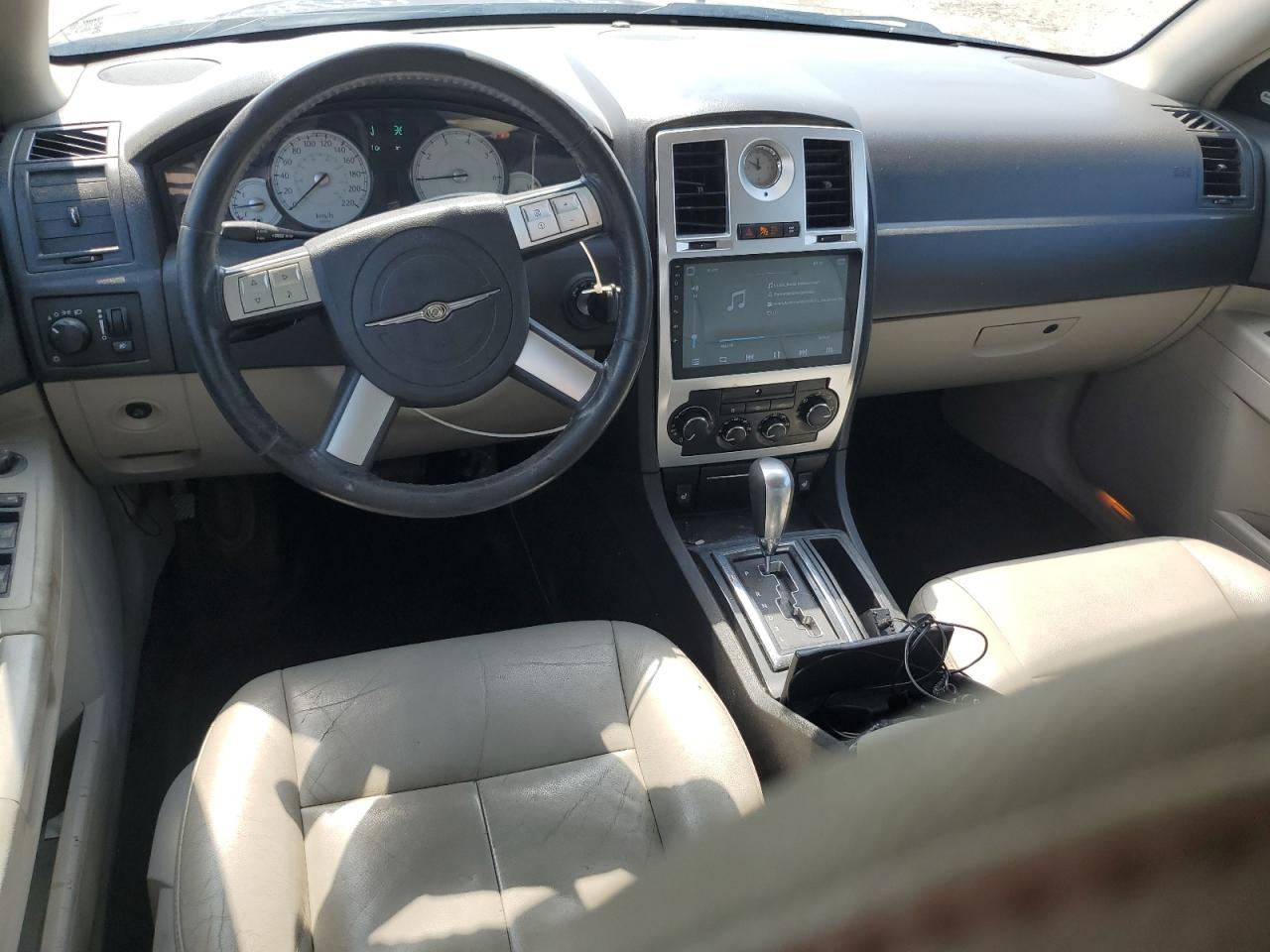 CHRYSLER 300 2005 — 9