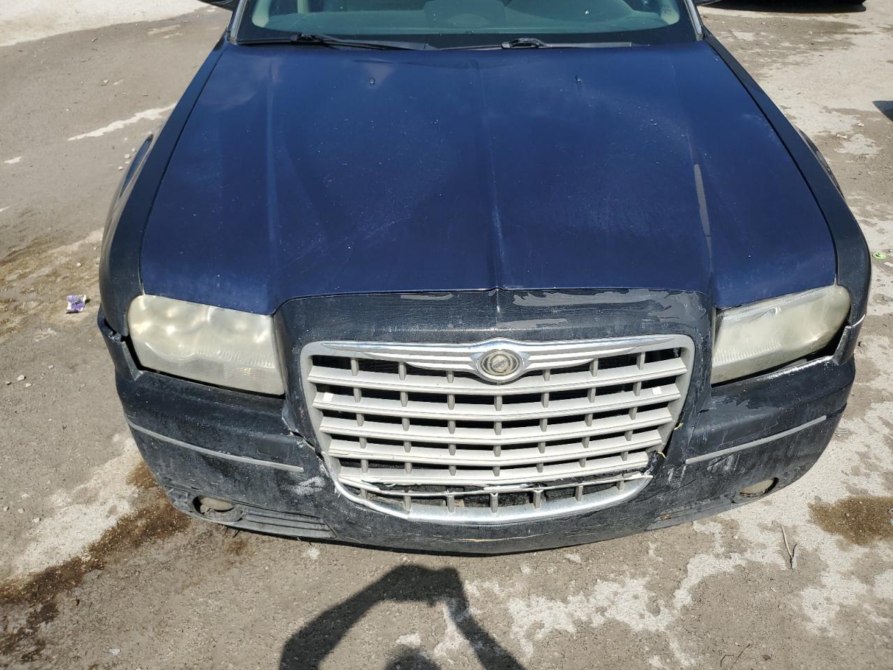 CHRYSLER 300 2005 — 12