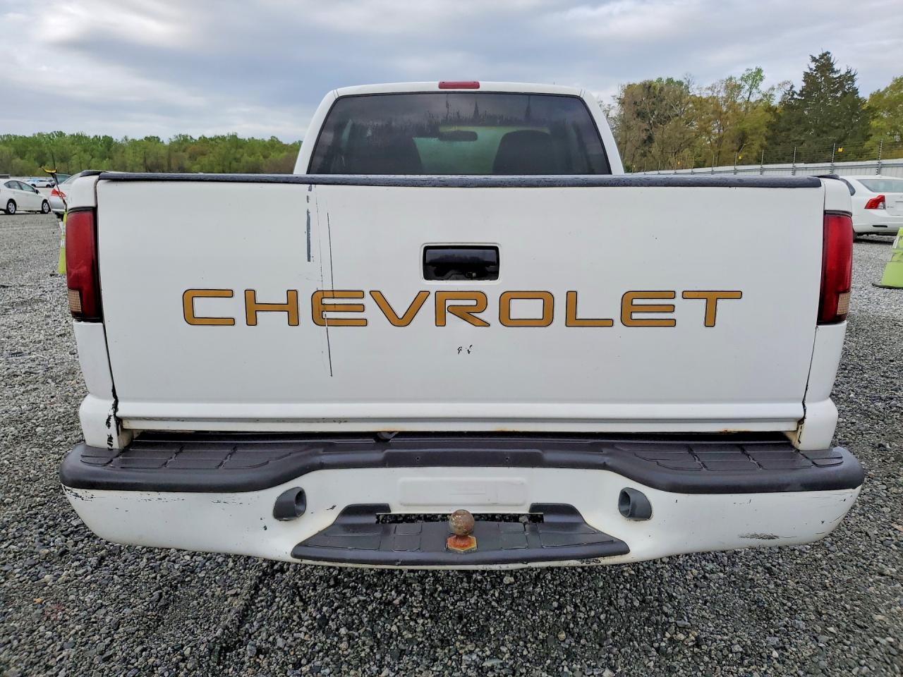 CHEVROLET S TRUCK 2000 — 7