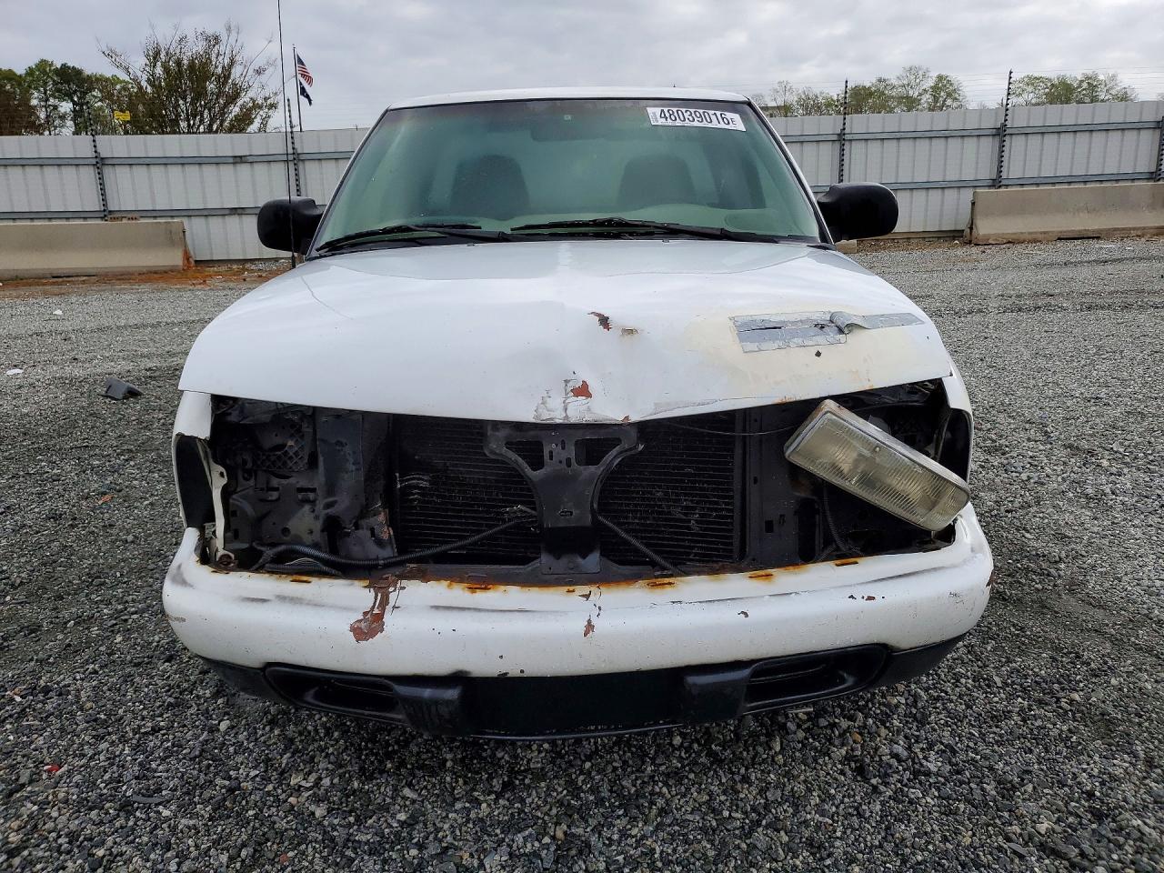 CHEVROLET S TRUCK 2000 — 6