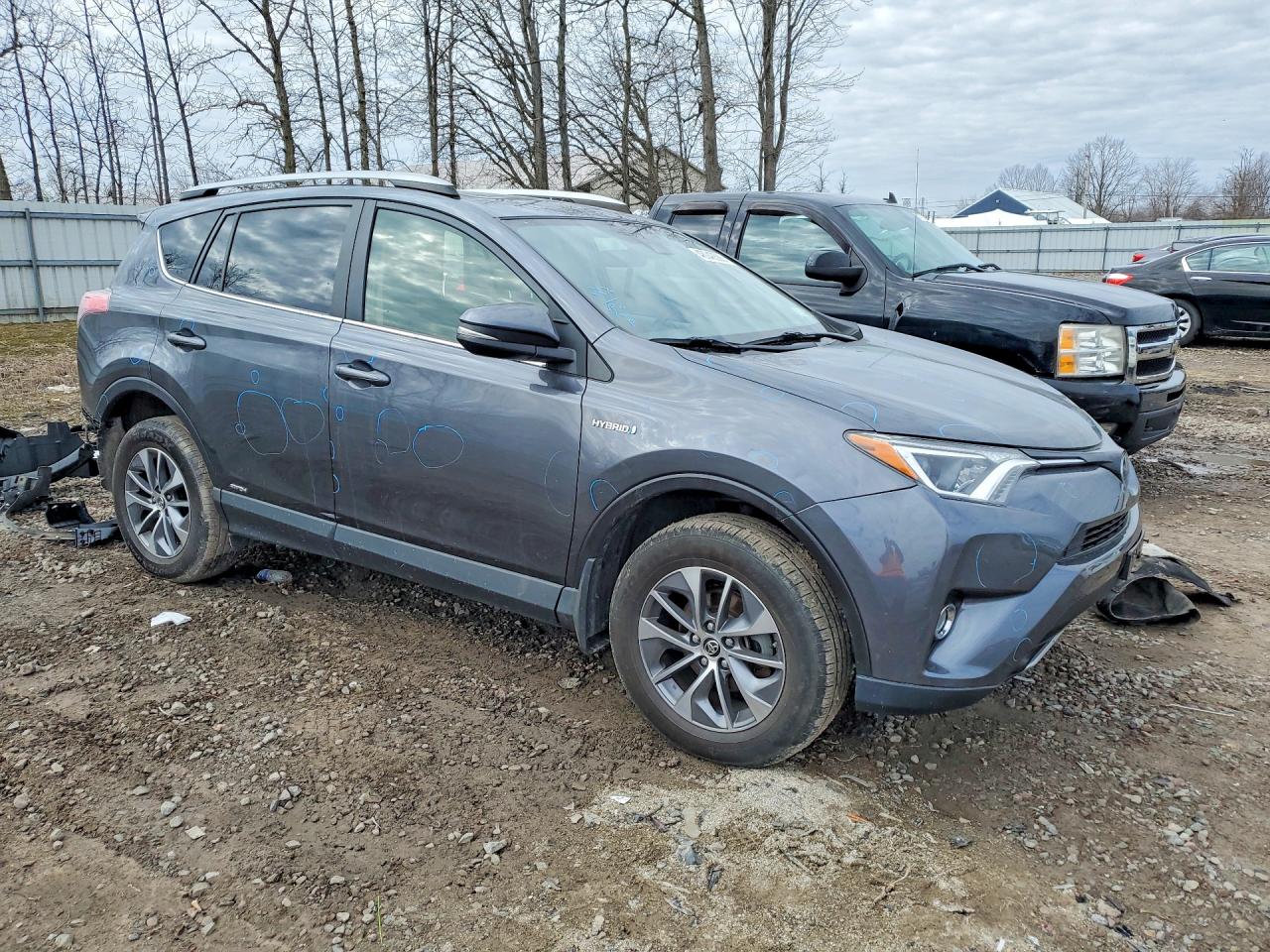 2017 TOYOTA RAV4 HYBRID XLE