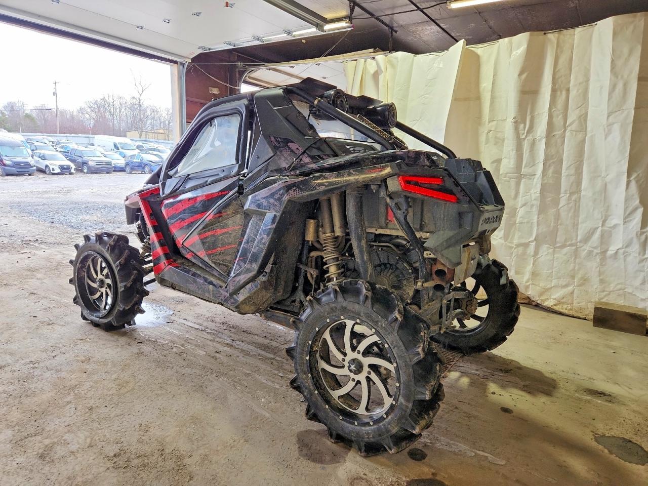 POLARIS RZR 2022 — 4