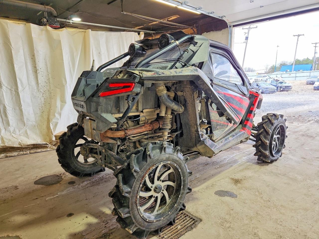 POLARIS RZR 2022 — 5
