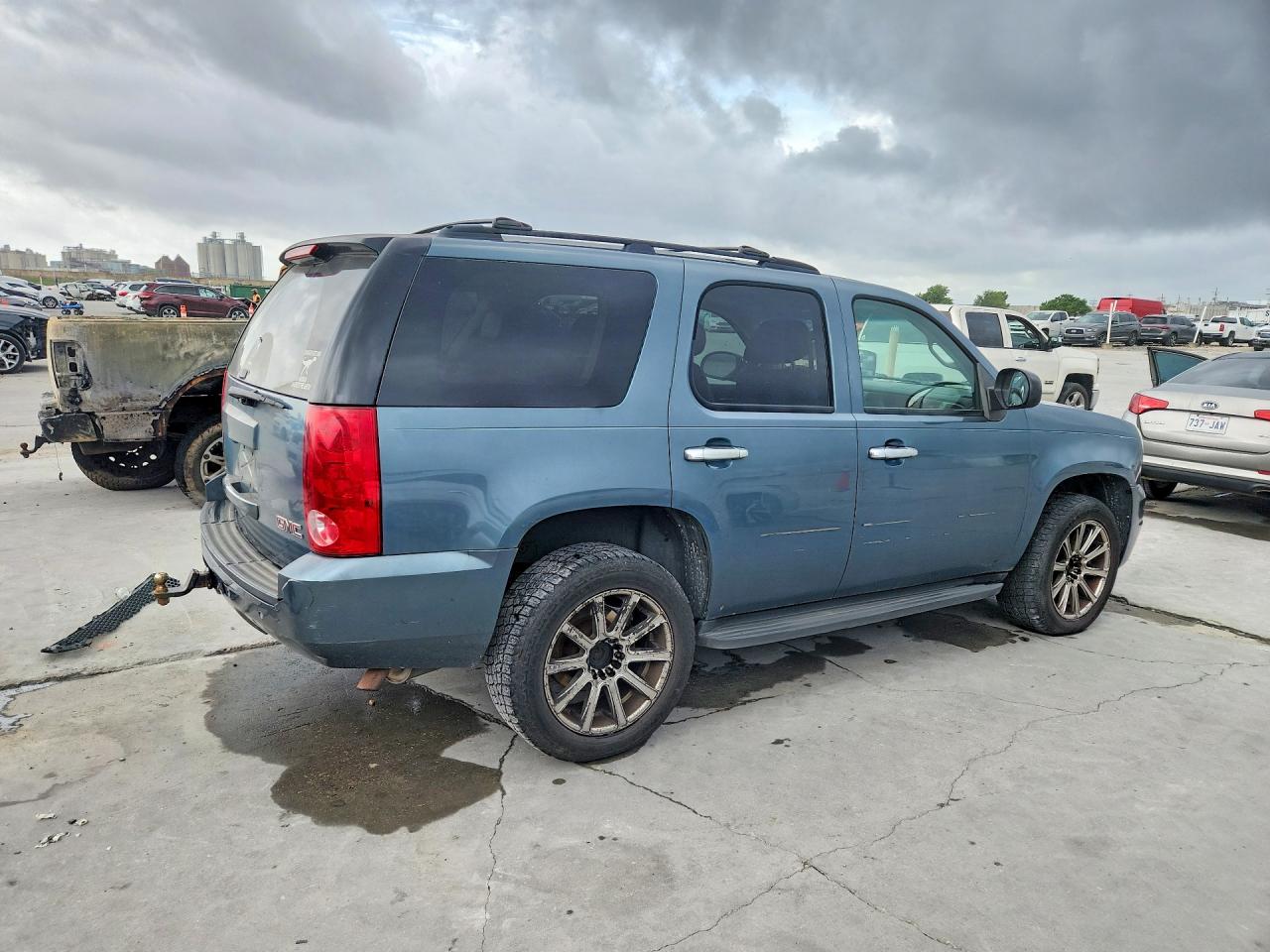GMC YUKON 2010 — 4