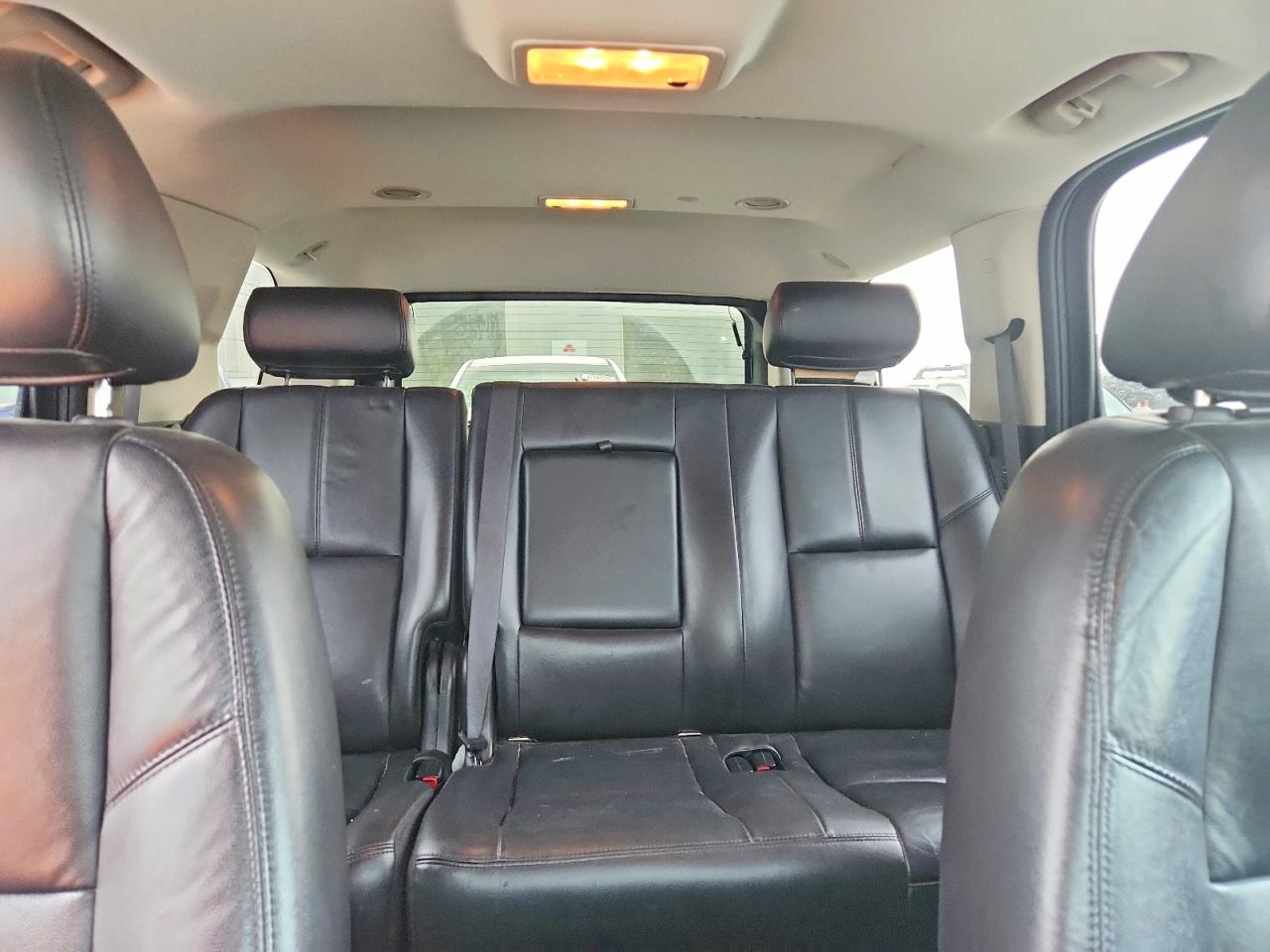 GMC YUKON 2010 — 11