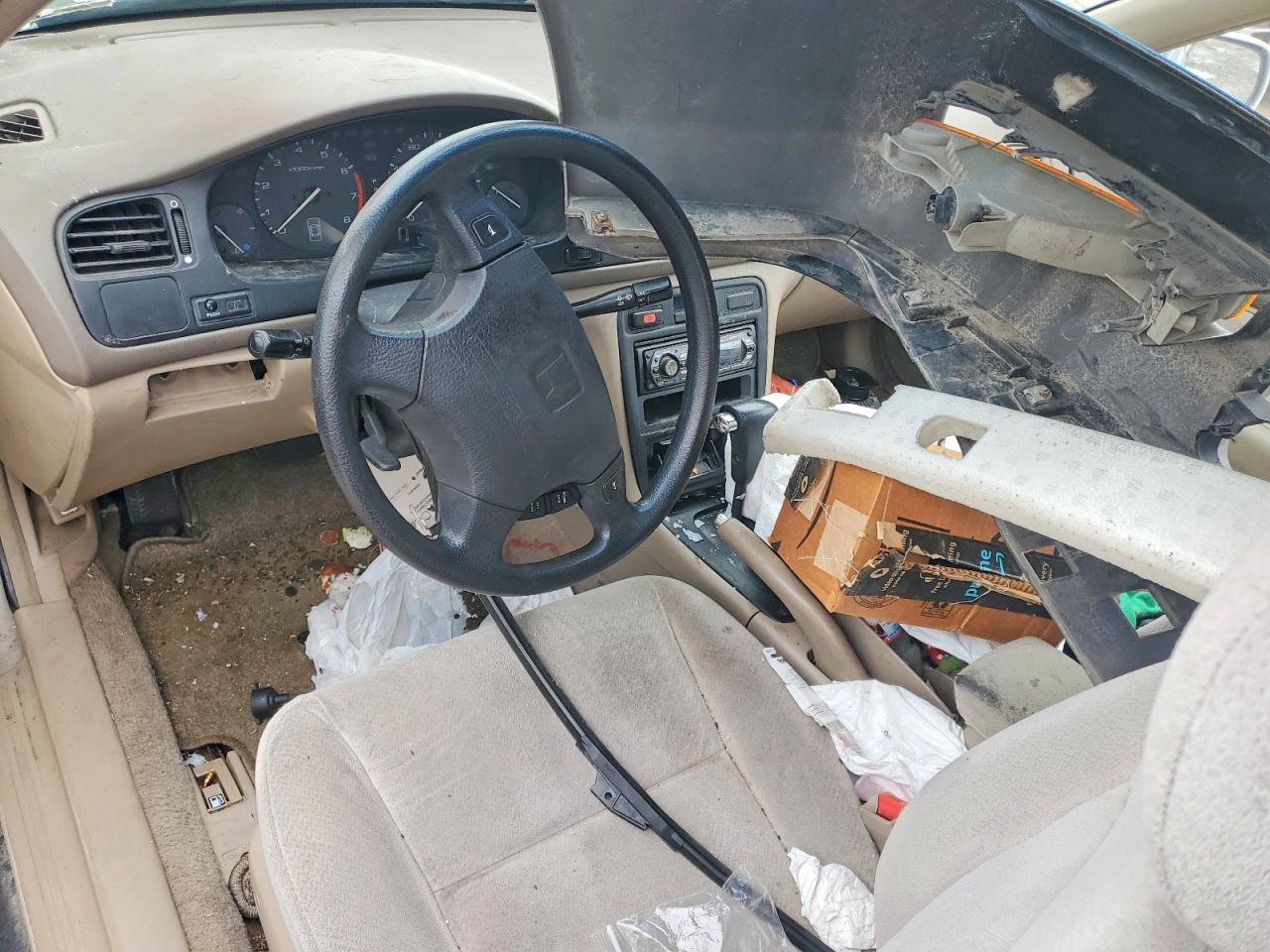 HONDA ACCORD 1996 — 9