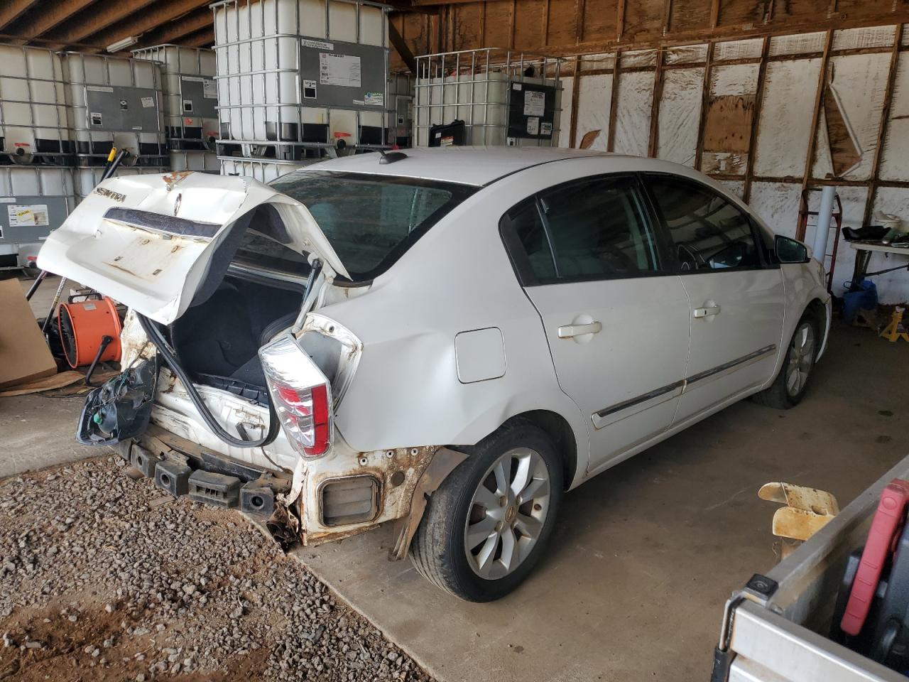 NISSAN SENTRA 2010 — 4