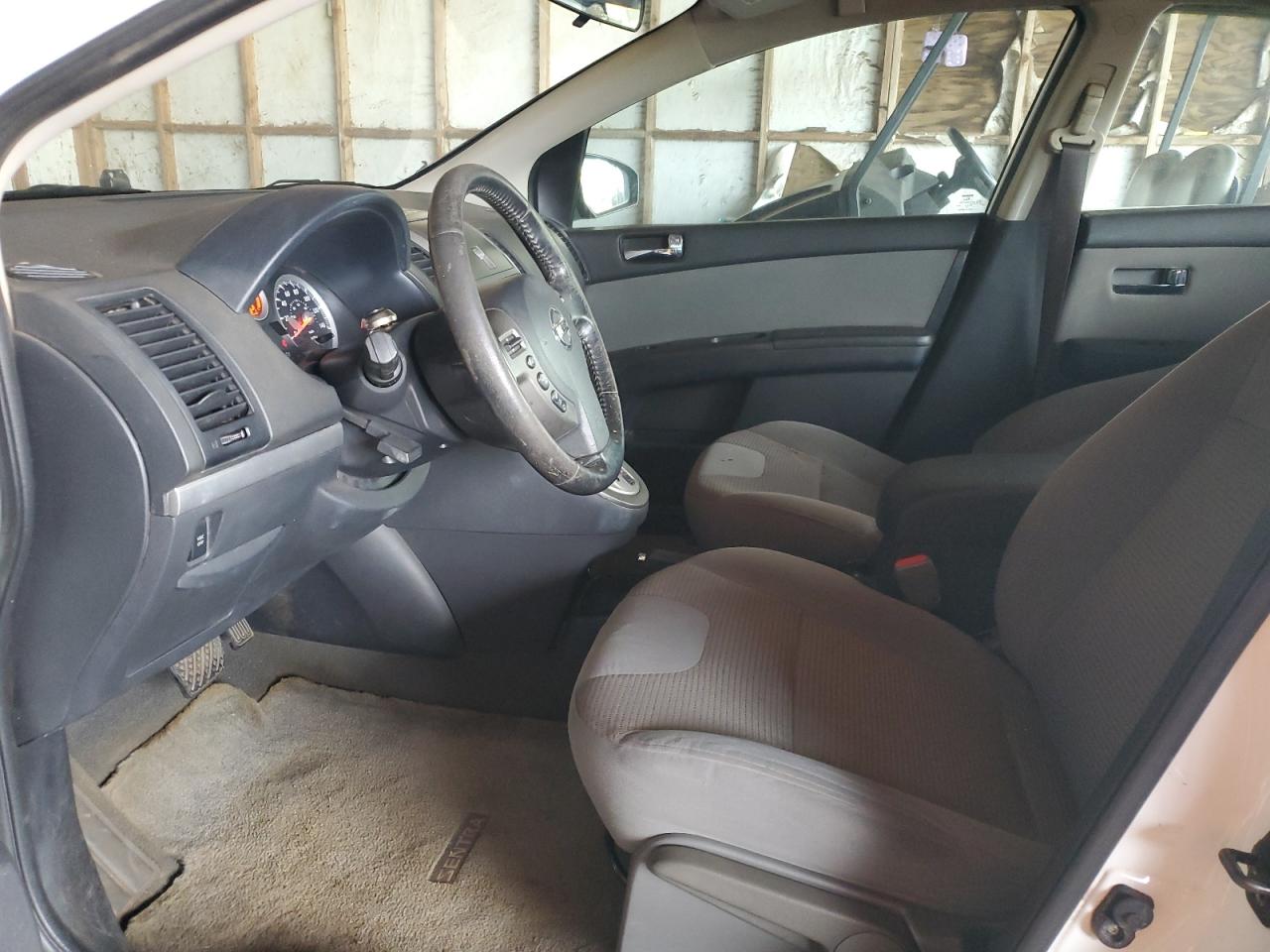 NISSAN SENTRA 2010 — 8