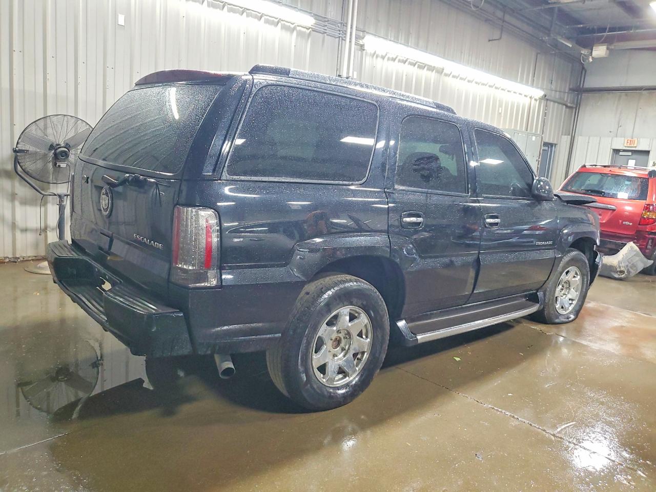 CADILLAC ESCALADE 2003 — 4