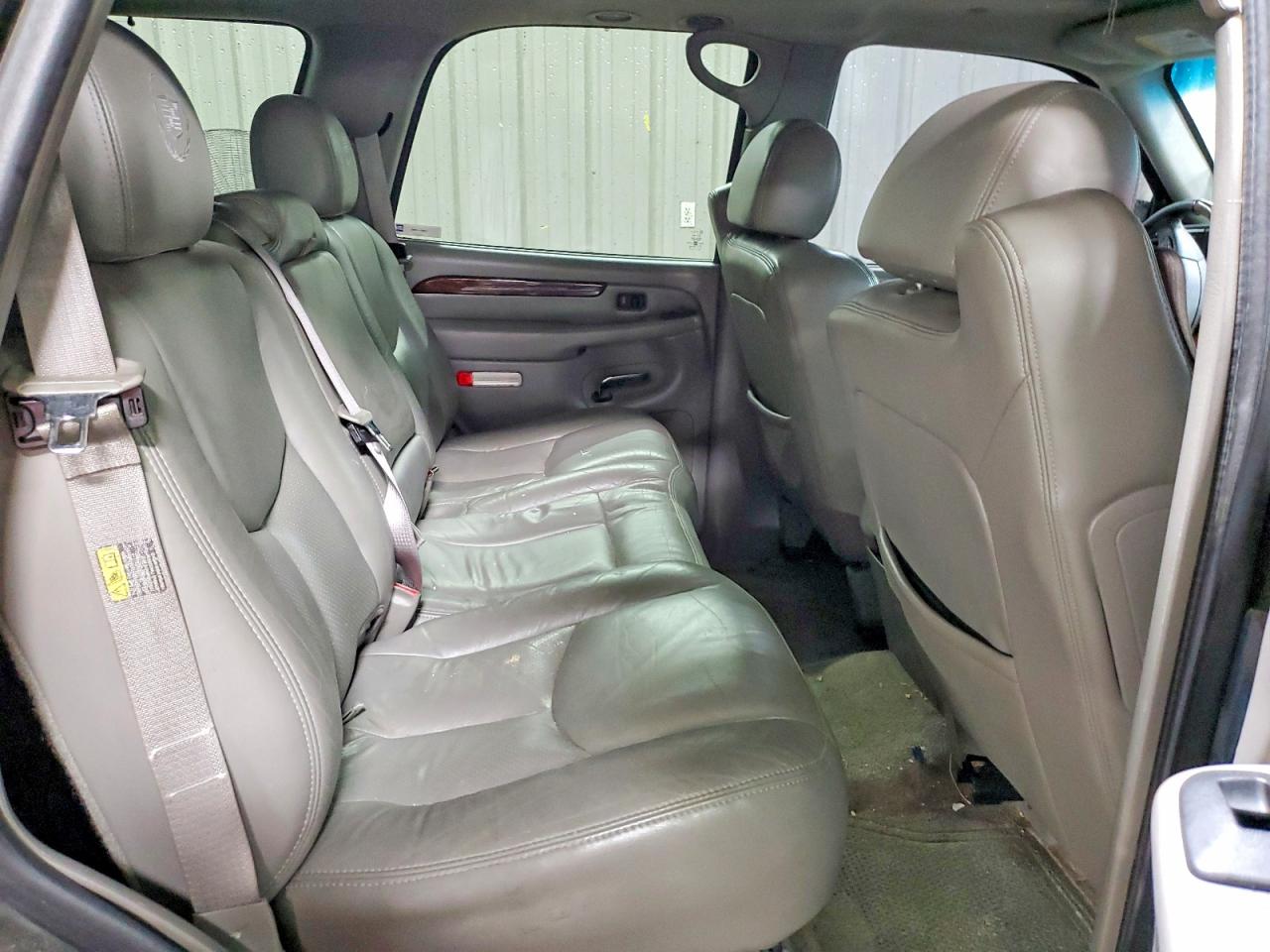 CADILLAC ESCALADE 2003 — 11