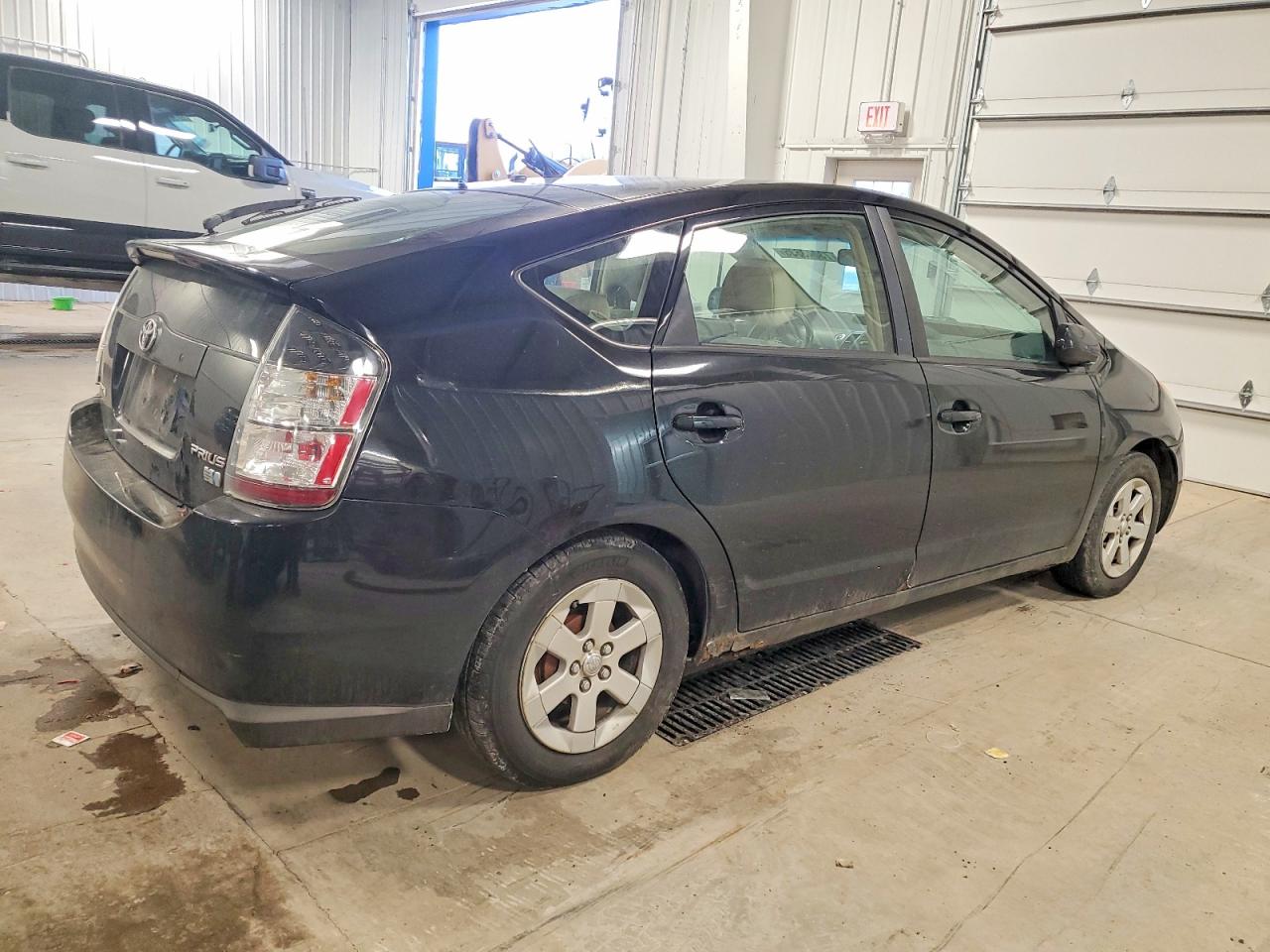 TOYOTA PRIUS 2004 — 4