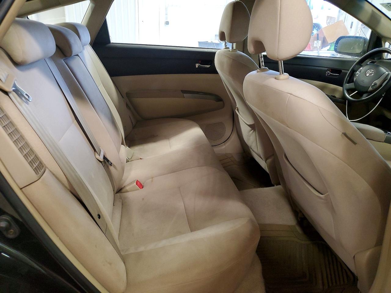 TOYOTA PRIUS 2004 — 11