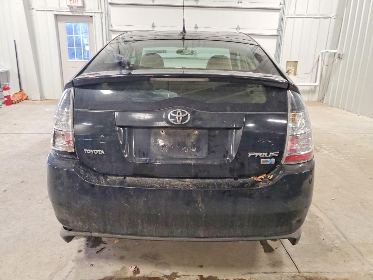 TOYOTA PRIUS 2004 — 7