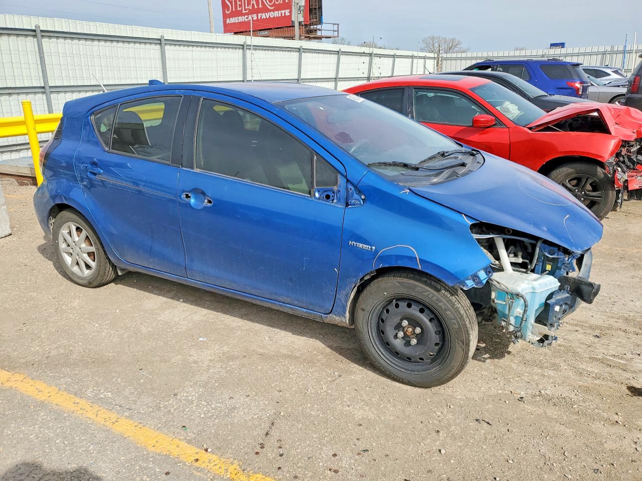 2015 TOYOTA PRIUS C THREE
