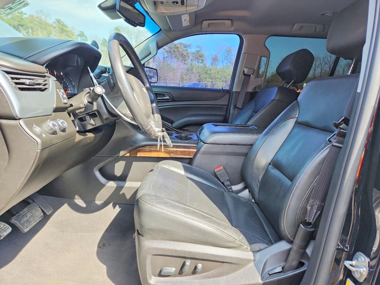 CHEVROLET SUBURBAN 2019 — 8