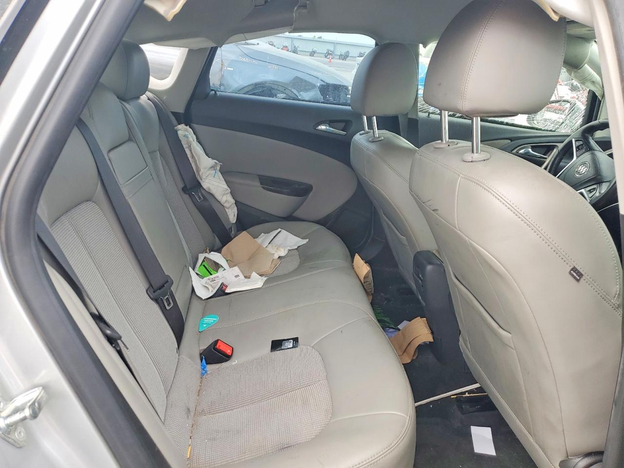 BUICK VERANO 2016 — 11