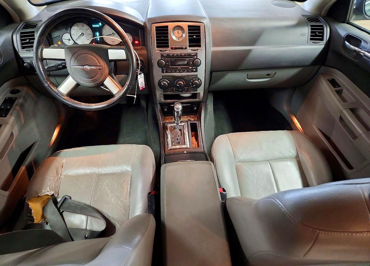 CHRYSLER 300 2006 — 9