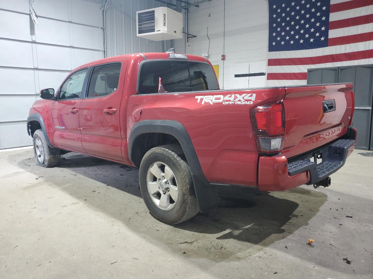 TOYOTA TACOMA 2018 — 3