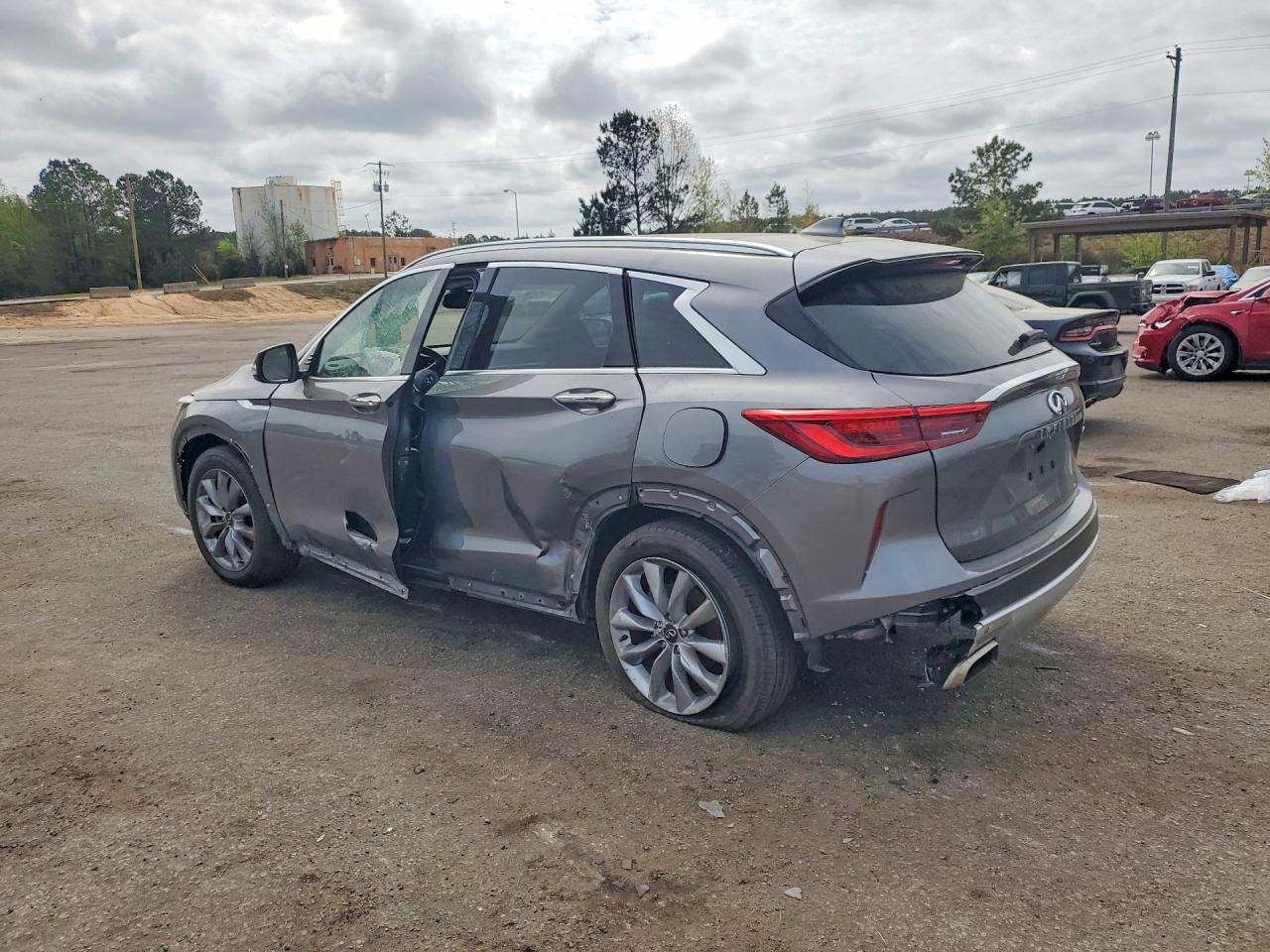 INFINITI QX50 2021 — 3