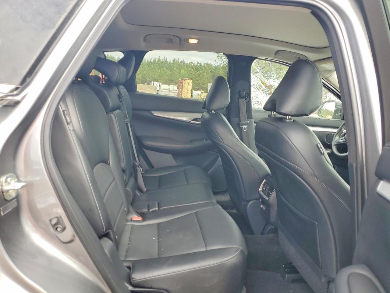 INFINITI QX50 2021 — 11