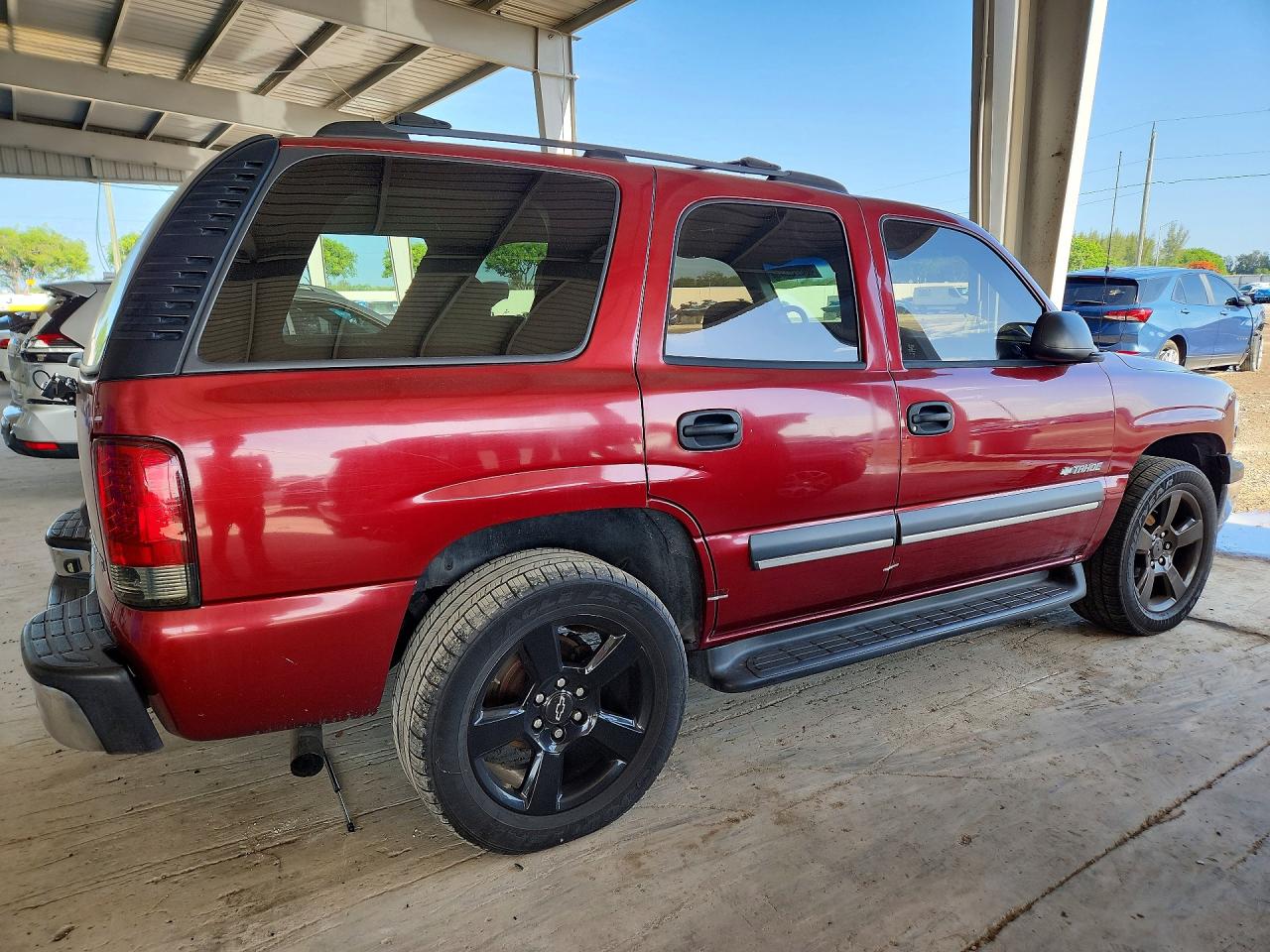 CHEVROLET TAHOE 2003 — 4