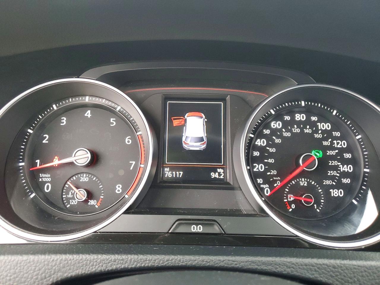 VOLKSWAGEN GTI 2019 — 10