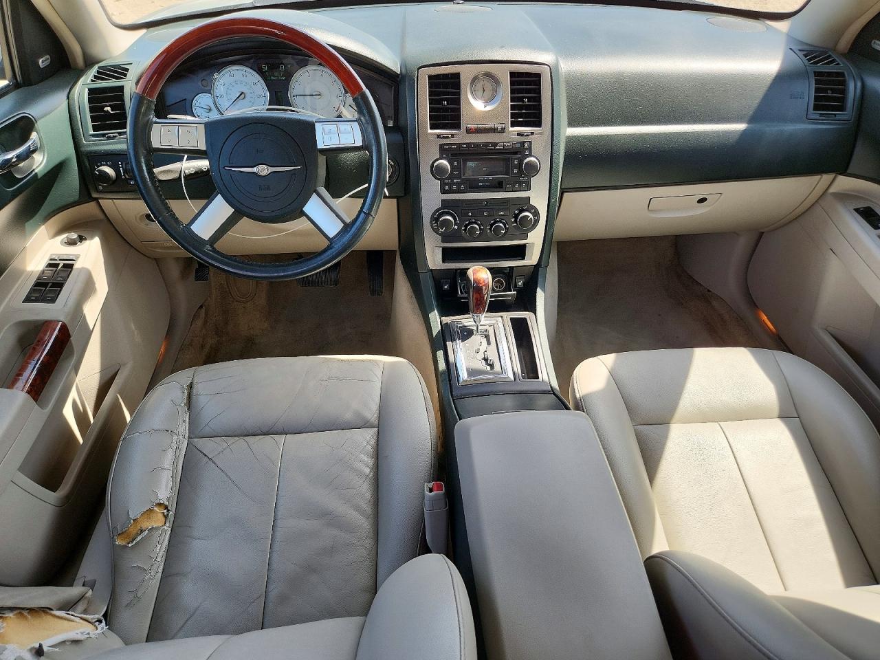 CHRYSLER 300 2006 — 9