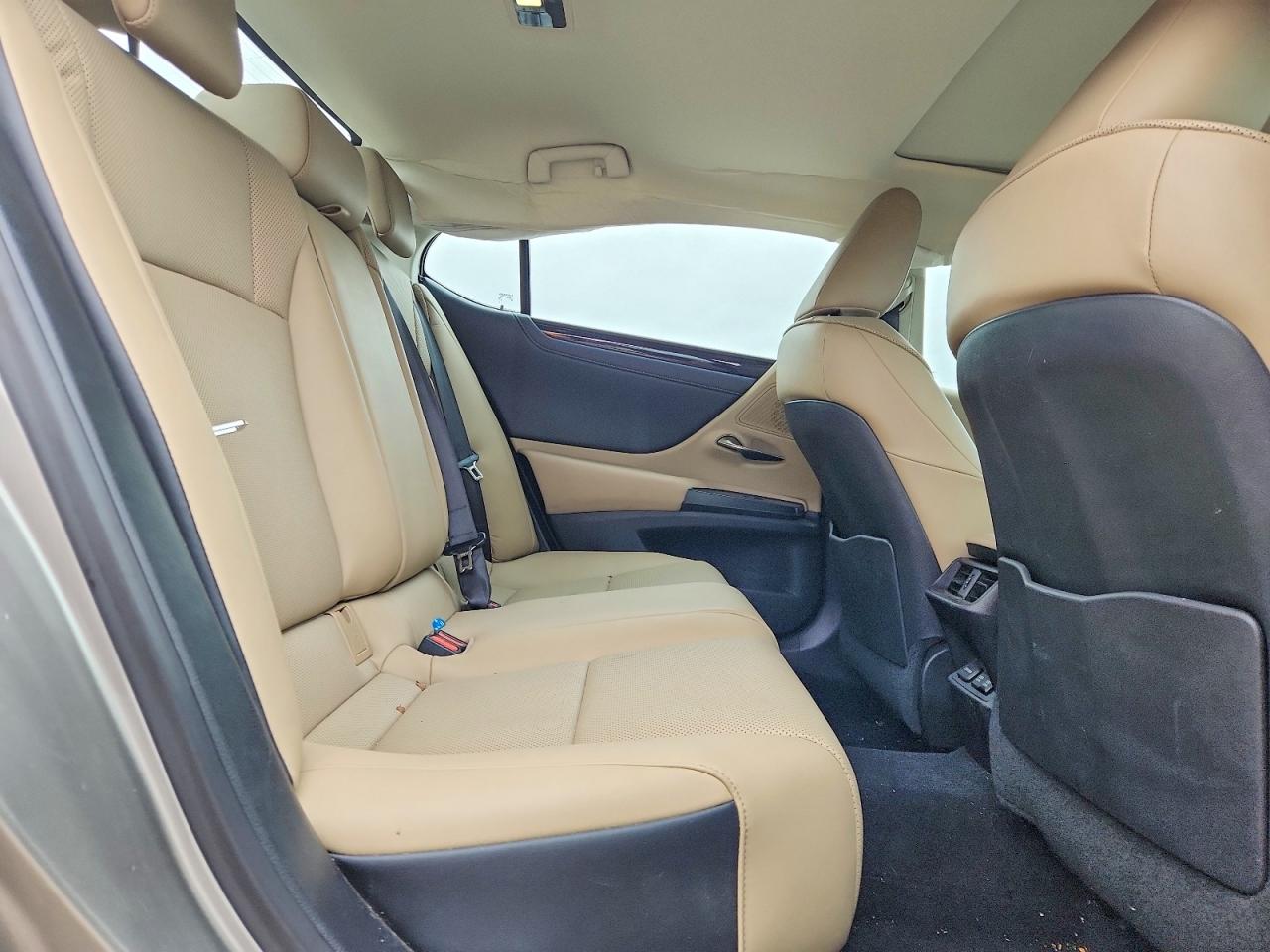 LEXUS ES 350 2020 — 11