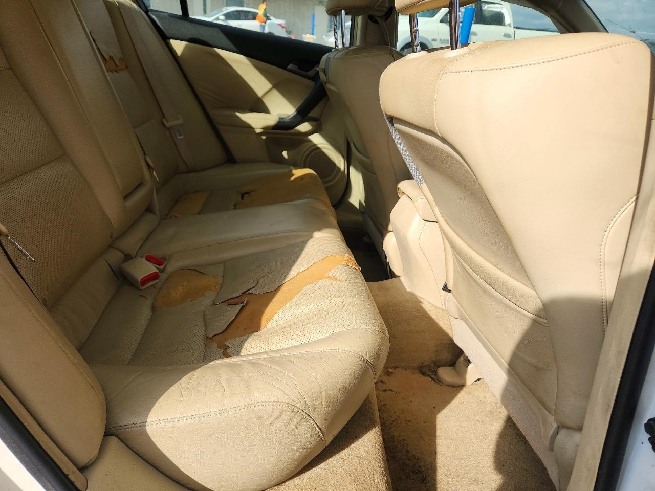 ACURA TSX 2010 — 11