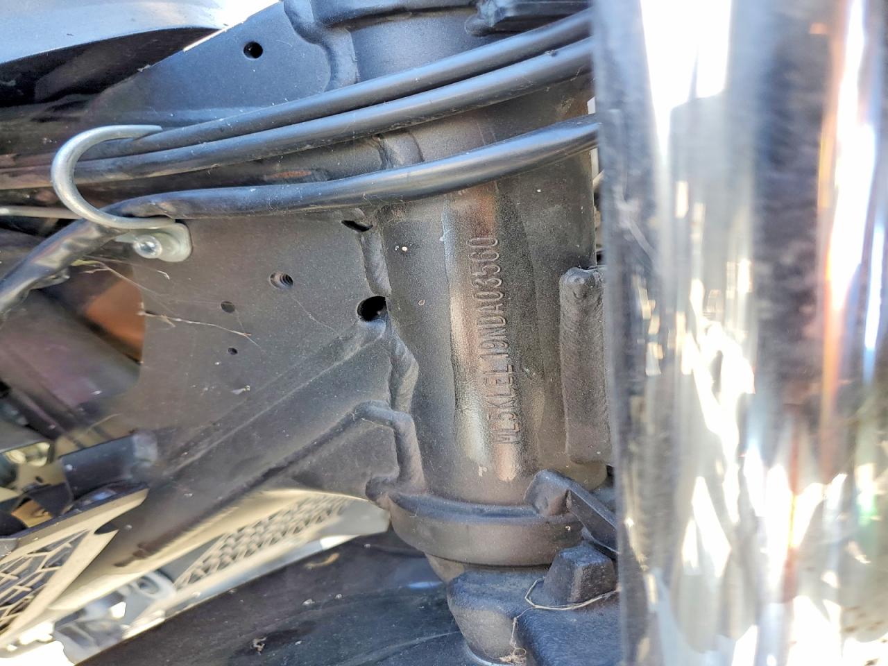 KAWASAKI KL650 2022 — 9