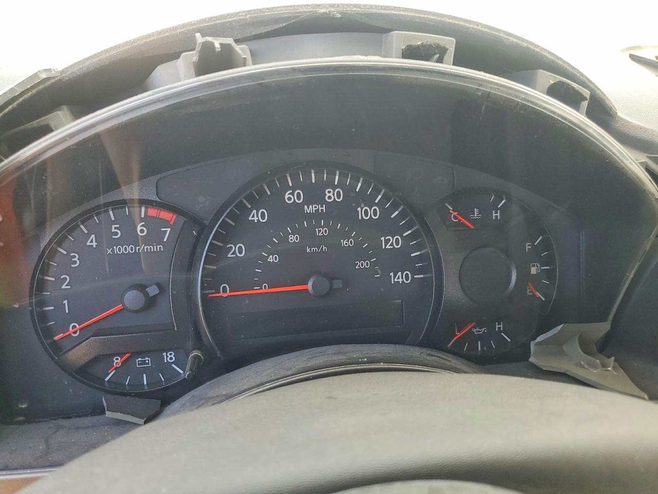 NISSAN TITAN 2005 — 10
