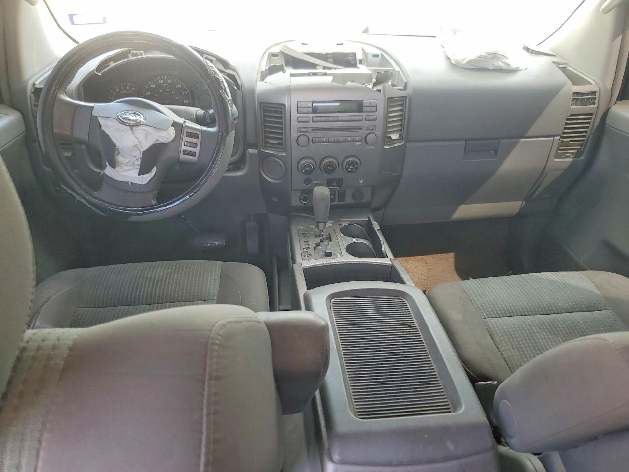 NISSAN TITAN 2005 — 9
