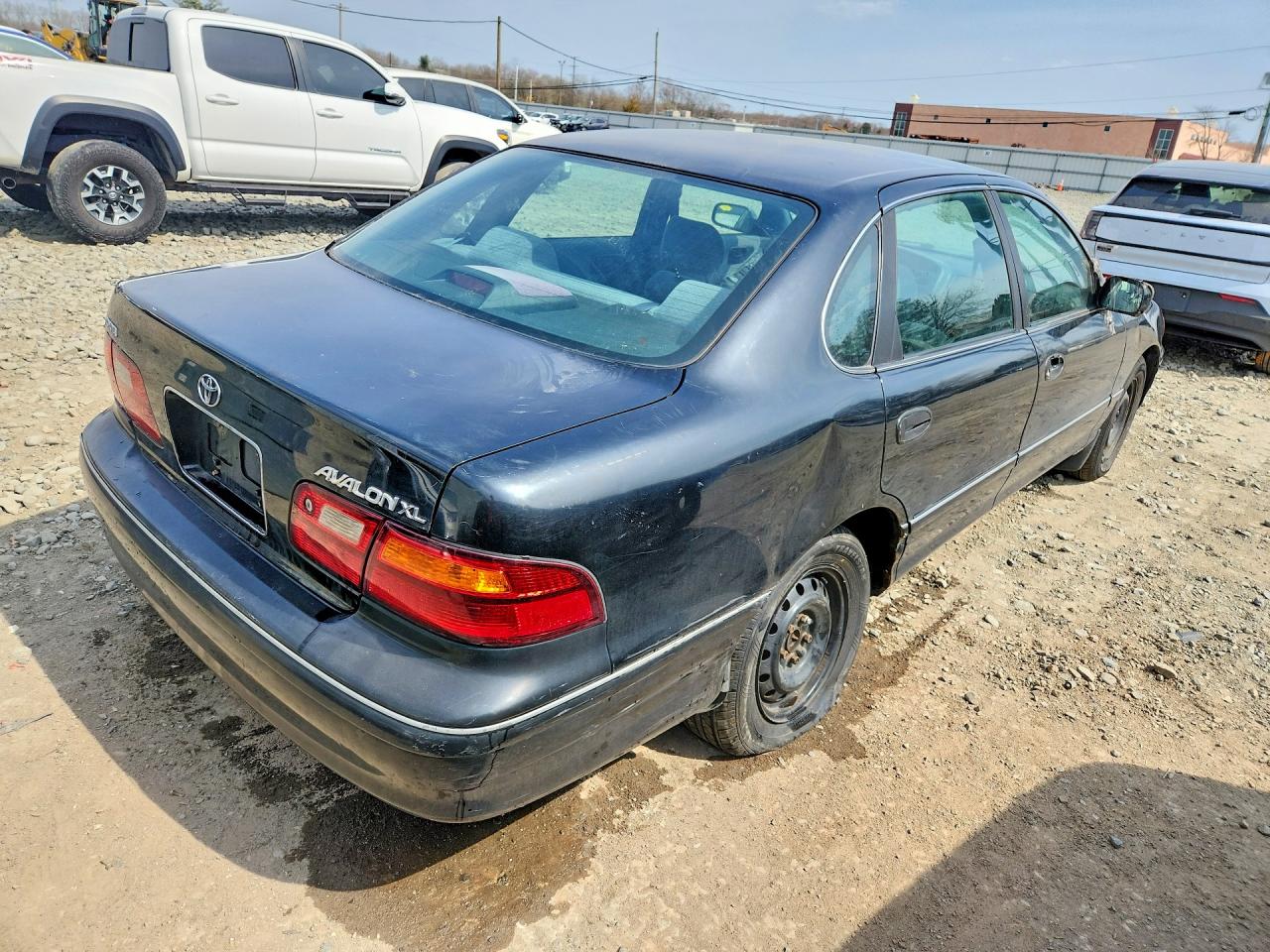 TOYOTA AVALON 1998 — 4