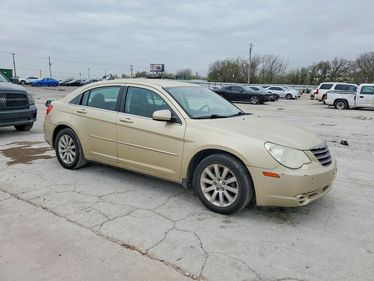 CHRYSLER SEBRING 2010 — 5